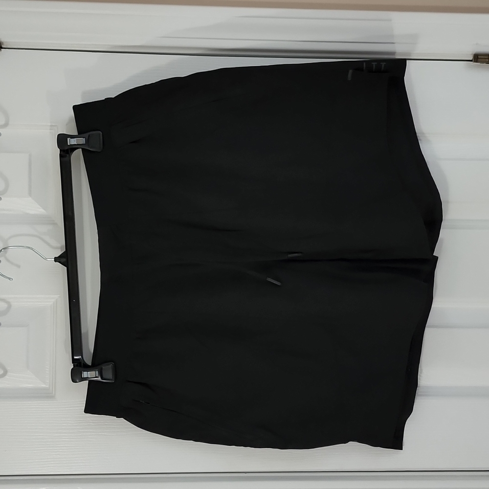 Lululemon License To Train Linerless Shorts 7" Men's size XL
